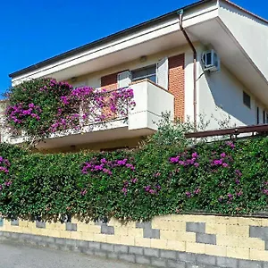 Bed & Breakfast Dolce Casa N41, Savoca