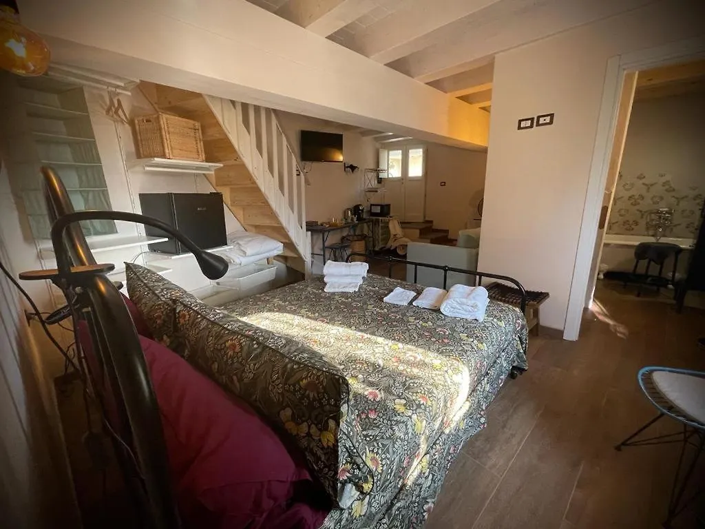 Hotel La Casina Di Venere Savoca 0*,  Italia
