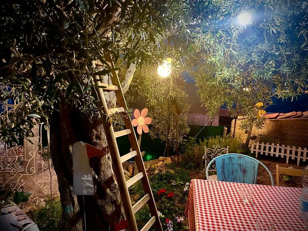 Hotel La Casina Di Venere Savoca Affittacamere